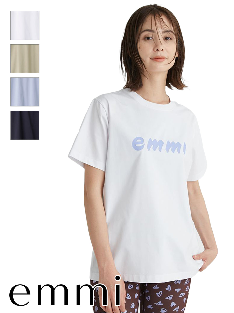 [emmi] ペイントemmiロゴTシャツ / エミ アトリエ レディース ヨガウェア 半袖 プリント おしゃれ / 24FW 13WCT241094