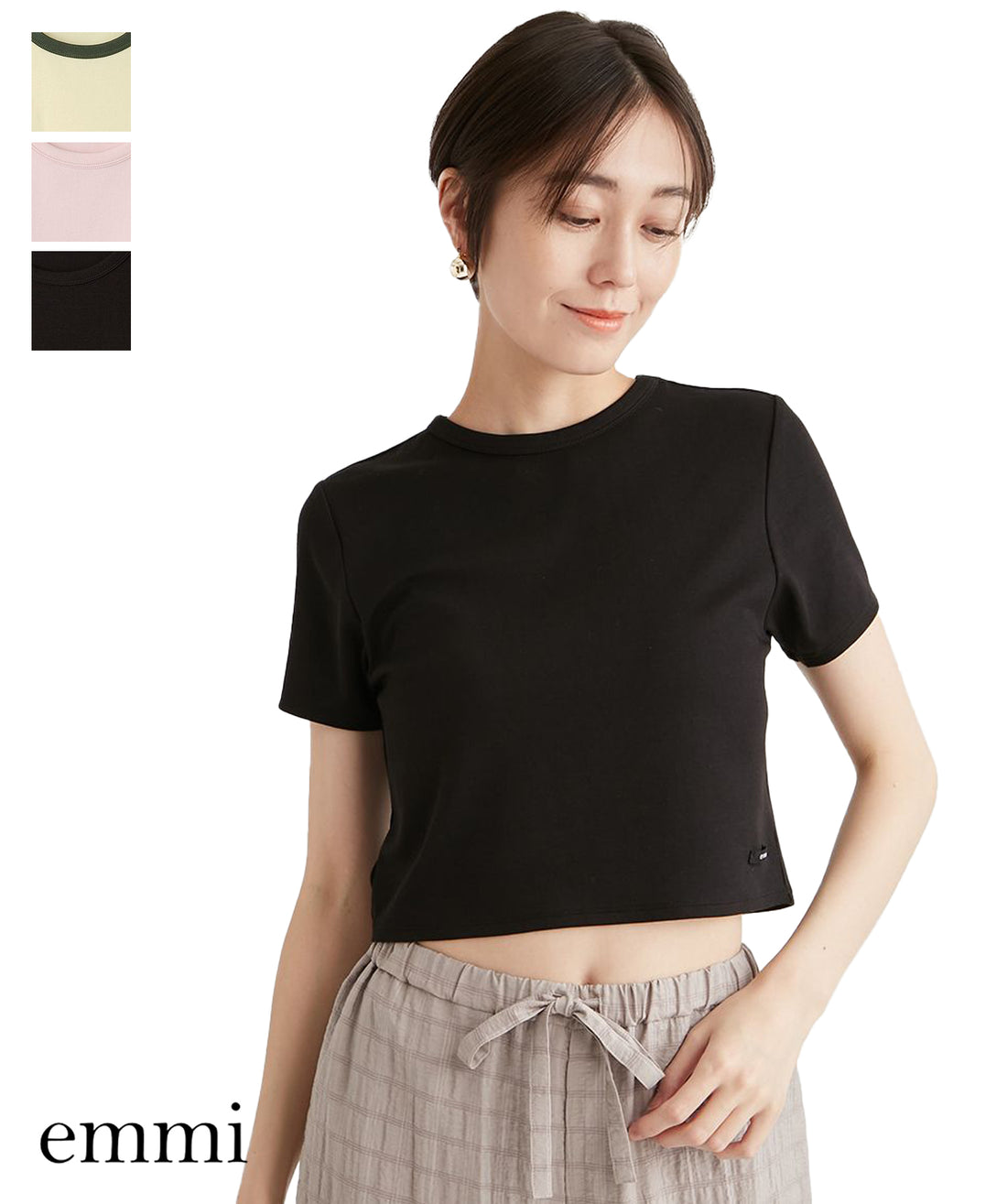 【emmi】emmi Logo莫代尔迷你T恤 emmi 女款运动休闲T恤短袖短款衣长/25SS 13WCT251060