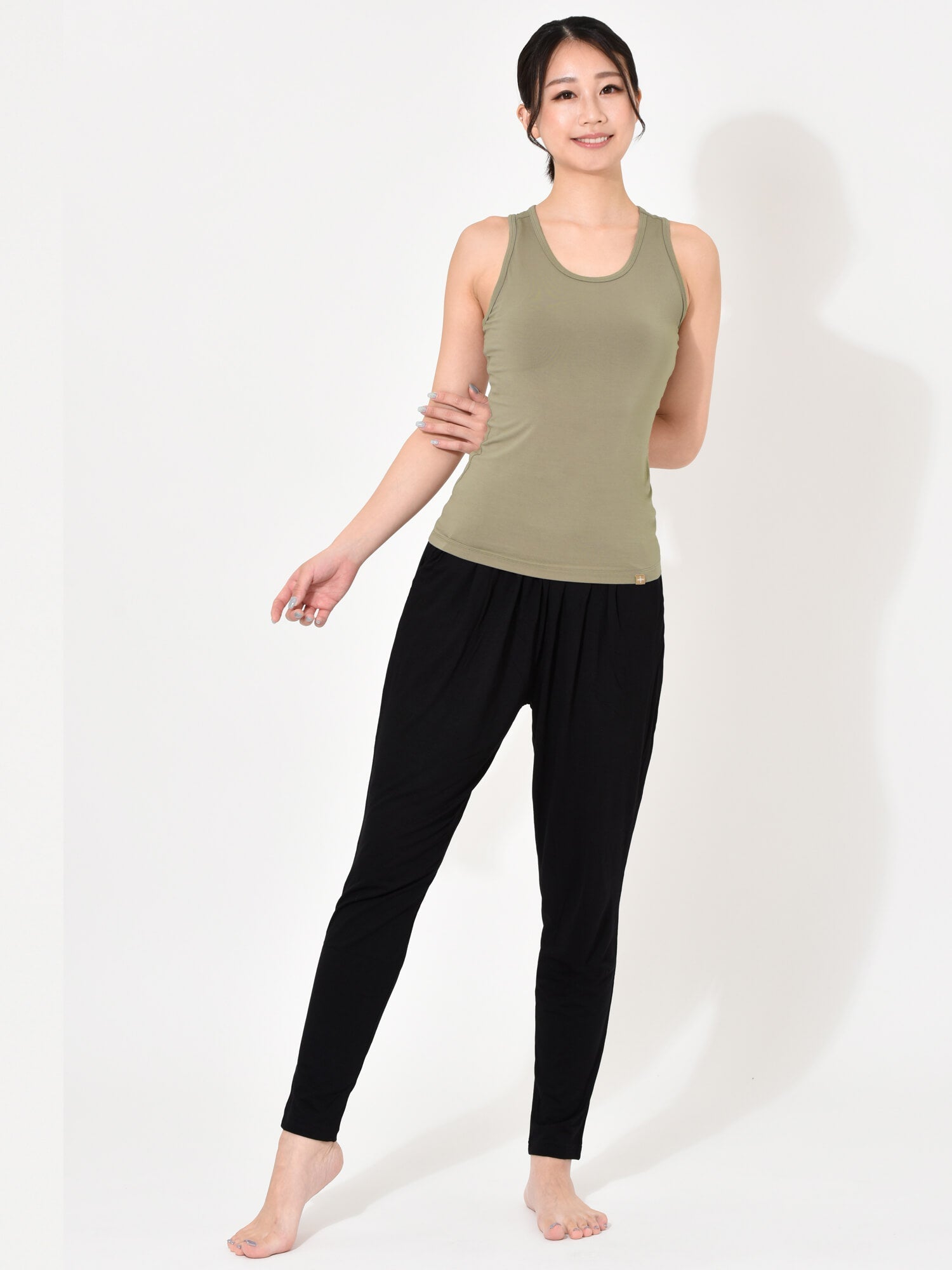 [Loopa] ルーパ BA ストレッチ タンクトップ (バンブー) Eco Bamboo TankTop / ヨガウェア インナー ヨガトップス 23FW [SOFF]-Puravida! プラヴィダ　ヨガ ピラティス フィットネスショップ