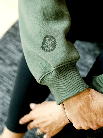 [Manduka] ハーフムーン フーディー／マンドゥカ レディース ヨガウェア トップス 長袖 パーカー W Half Moon Hoodie-Puravida! プラヴィダ　ヨガ ピラティス フィットネスショップ