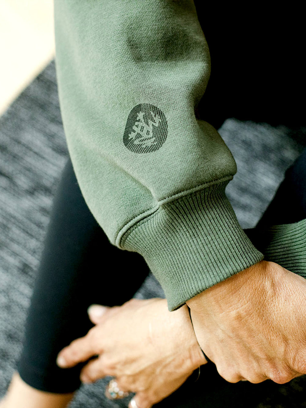 [Manduka] ハーフムーン フーディー／マンドゥカ レディース ヨガウェア トップス 長袖 パーカー W Half Moon Hoodie