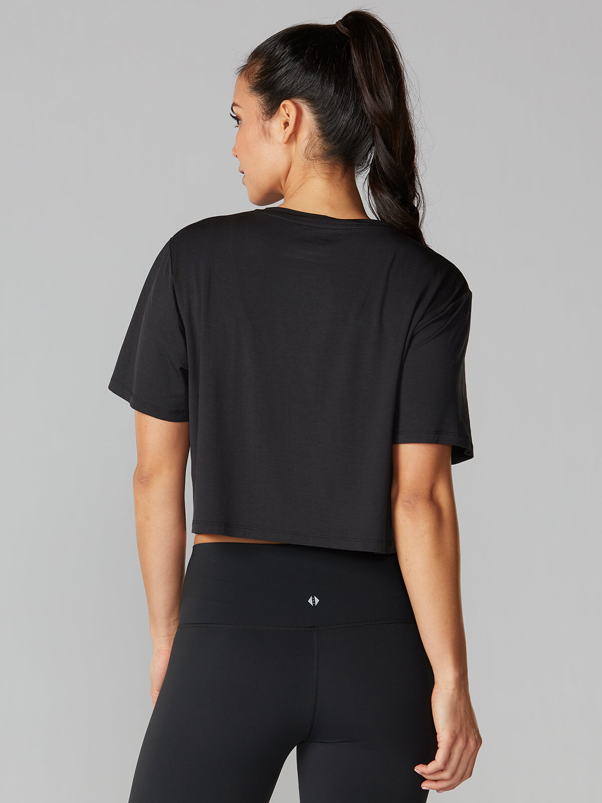 20%OFF[SALE][TAVI] クロップ Tシャツ CROP TEE／ ヨガ トップス