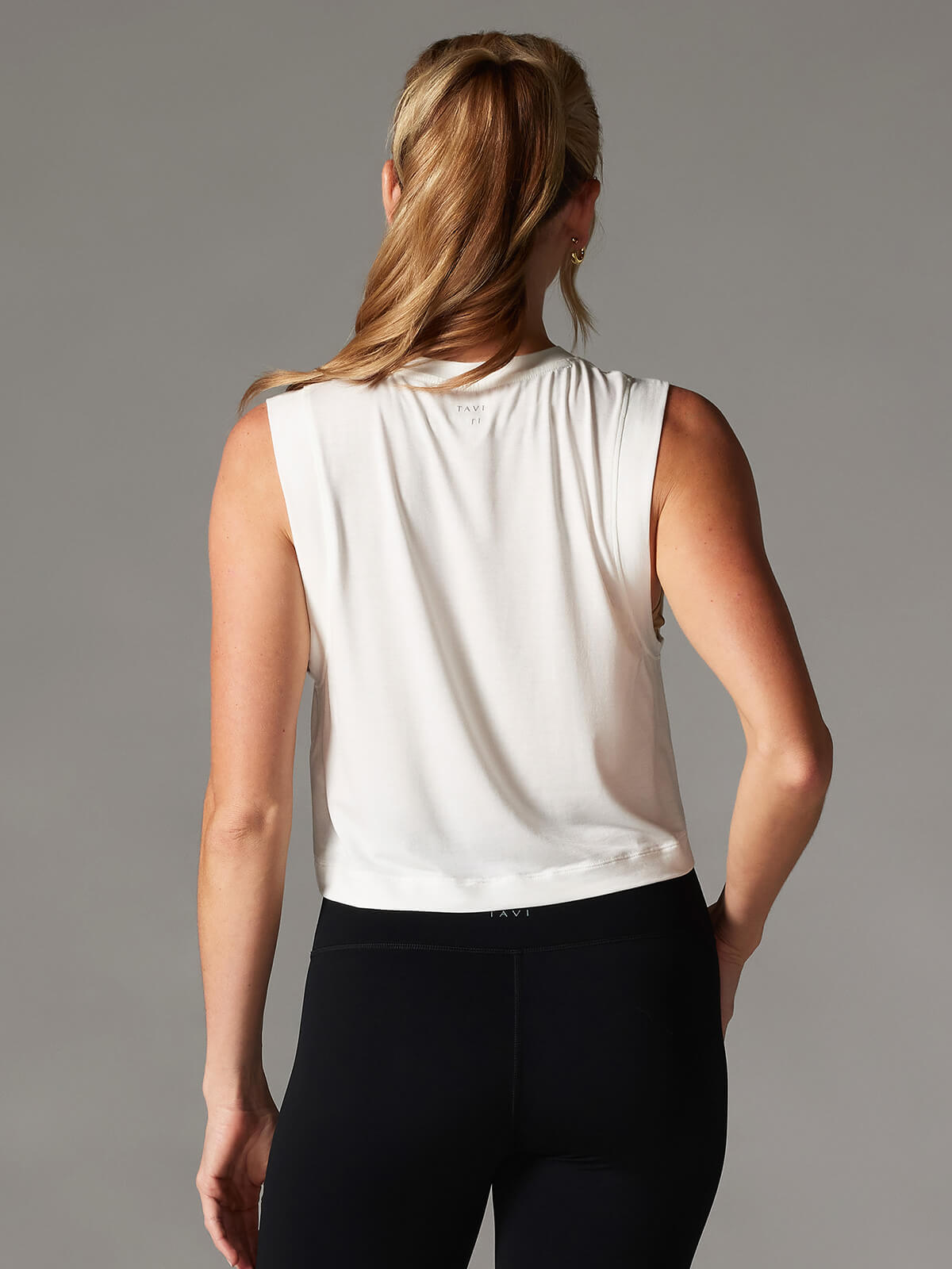 春クーポン][TAVI] ヘンリーマッスルタンク Henley Muscle Tank／ ヨガ