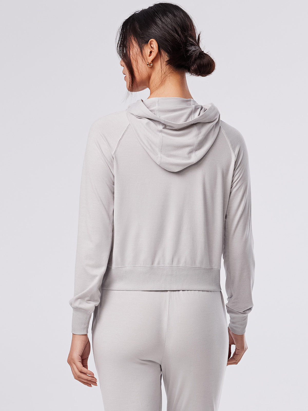 [TAVI] ソフトTec ジップフーディー SoftTec Zip Hoodie ／ タビ レディース  トップス フーディ パーカー ヨガ ピラティス  26SS