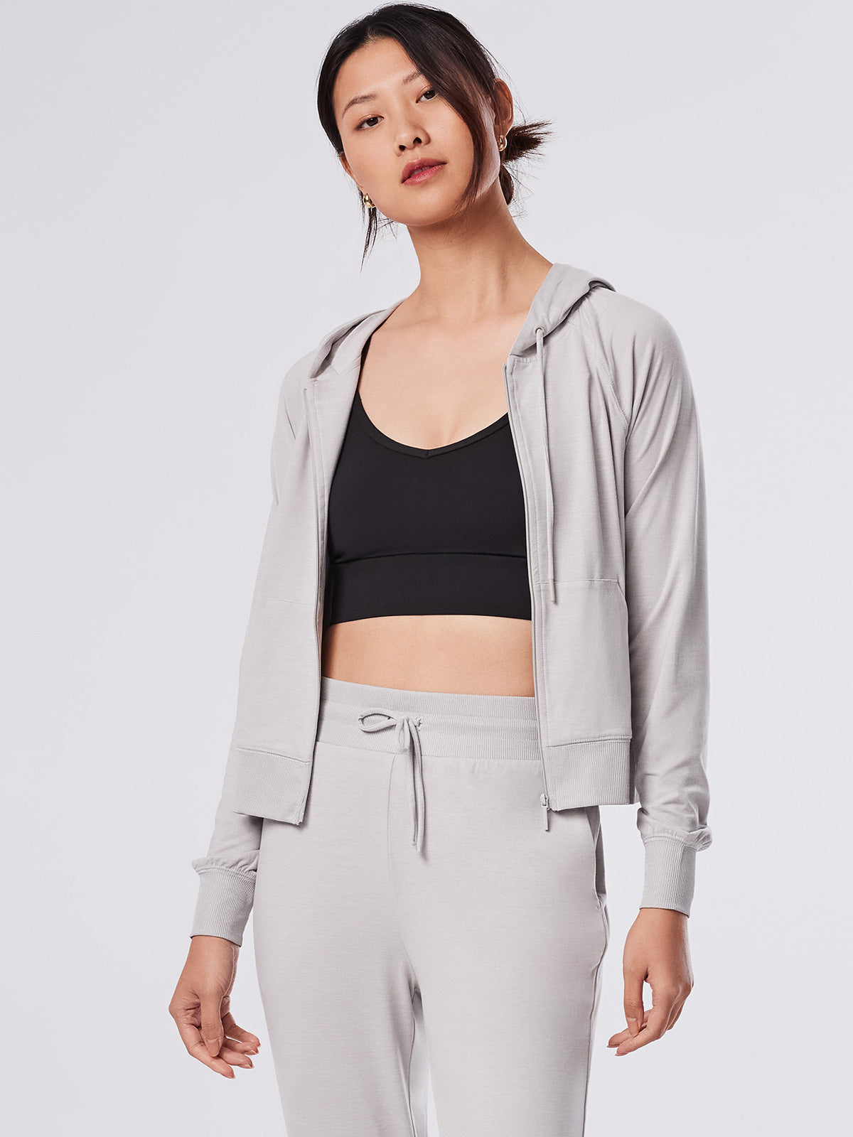 [TAVI] ソフトTec ジップフーディー SoftTec Zip Hoodie ／ タビ レディース  トップス フーディ パーカー ヨガ ピラティス  26SS