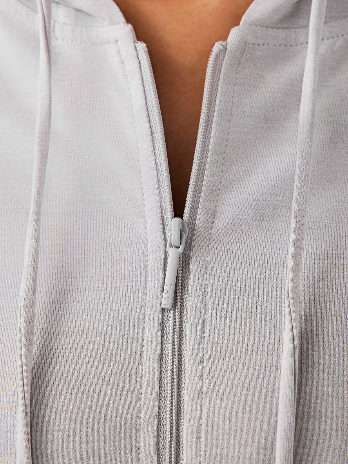 [TAVI] ソフトTec ジップフーディー SoftTec Zip Hoodie ／ タビ レディース  トップス フーディ パーカー ヨガ ピラティス  26SS