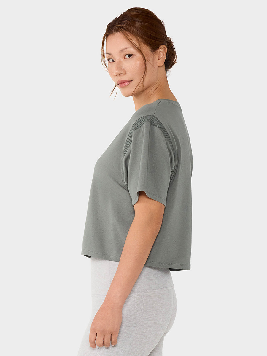 10%OFF[限定SALE][TAVI] モーション Tee タビ レディース  トップス 半袖 ショート丈 クルーネック 26SS TOESOX