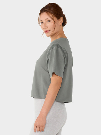 10%OFF[限定SALE][TAVI] モーション Tee タビ レディース  トップス 半袖 ショート丈 クルーネック 26SS TOESOX
