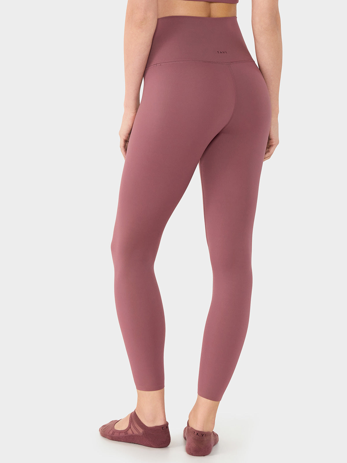 20%OFF[SALE][TAVI] ハイウエスト 7分丈 レギンス HIGH WAISTED LEGGINGS／ヨガ ボトムス ピラティス ヨガパンツ 美脚 美尻 体型カバー 26SS_D1