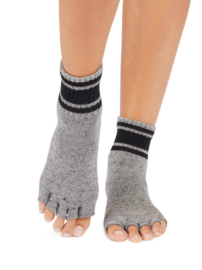 [限定SALE][ToeSox] Melody メロディー（Half-Toe／つま先なし） グリップ ソックス／ ヨガ ピラティス 滑り止め付 靴下 クルー丈 26SS_D1