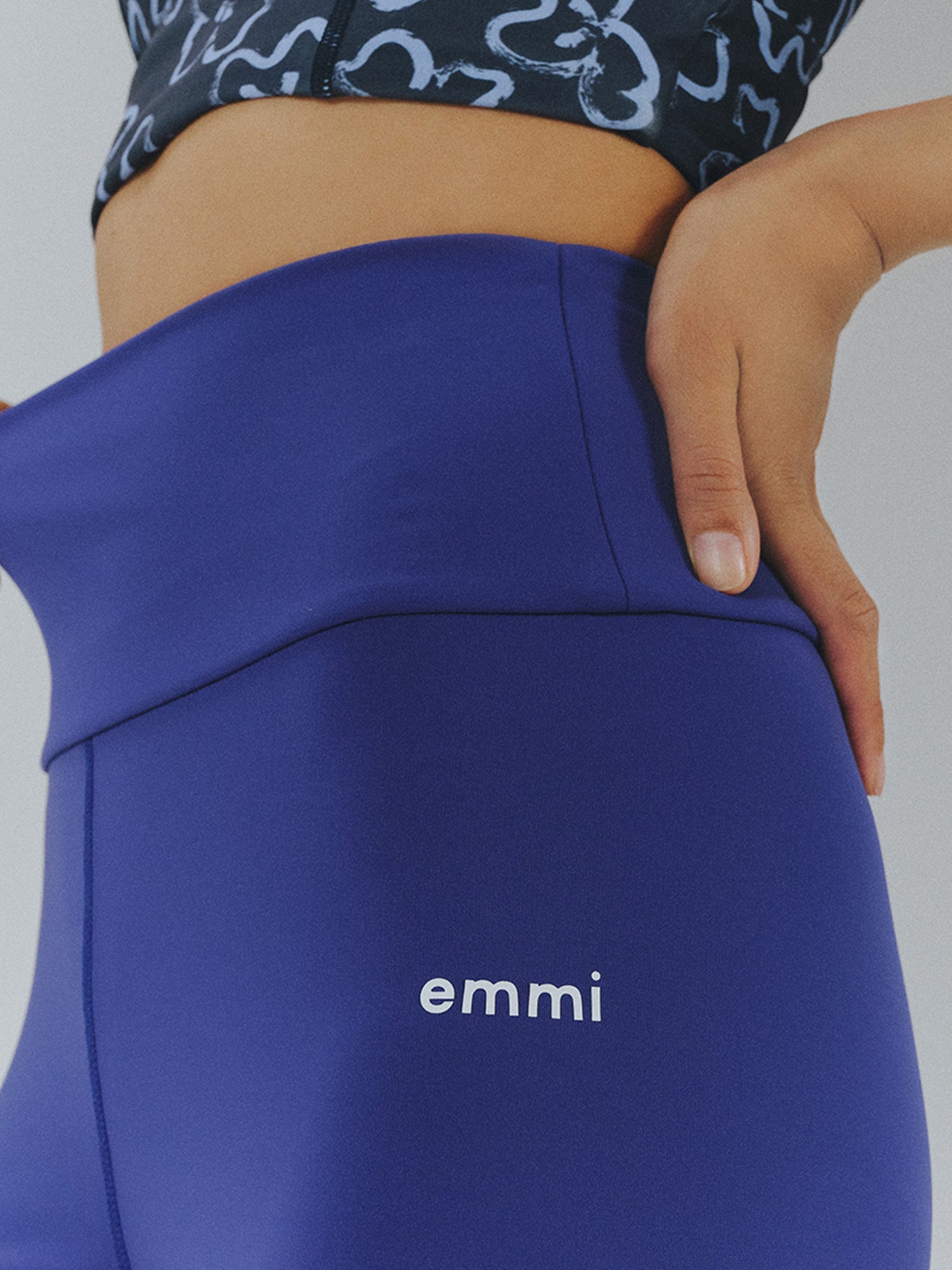 15%OFF[SALE][emmi WELLNESS &TRAINING] eco ドローウィングブラトップ