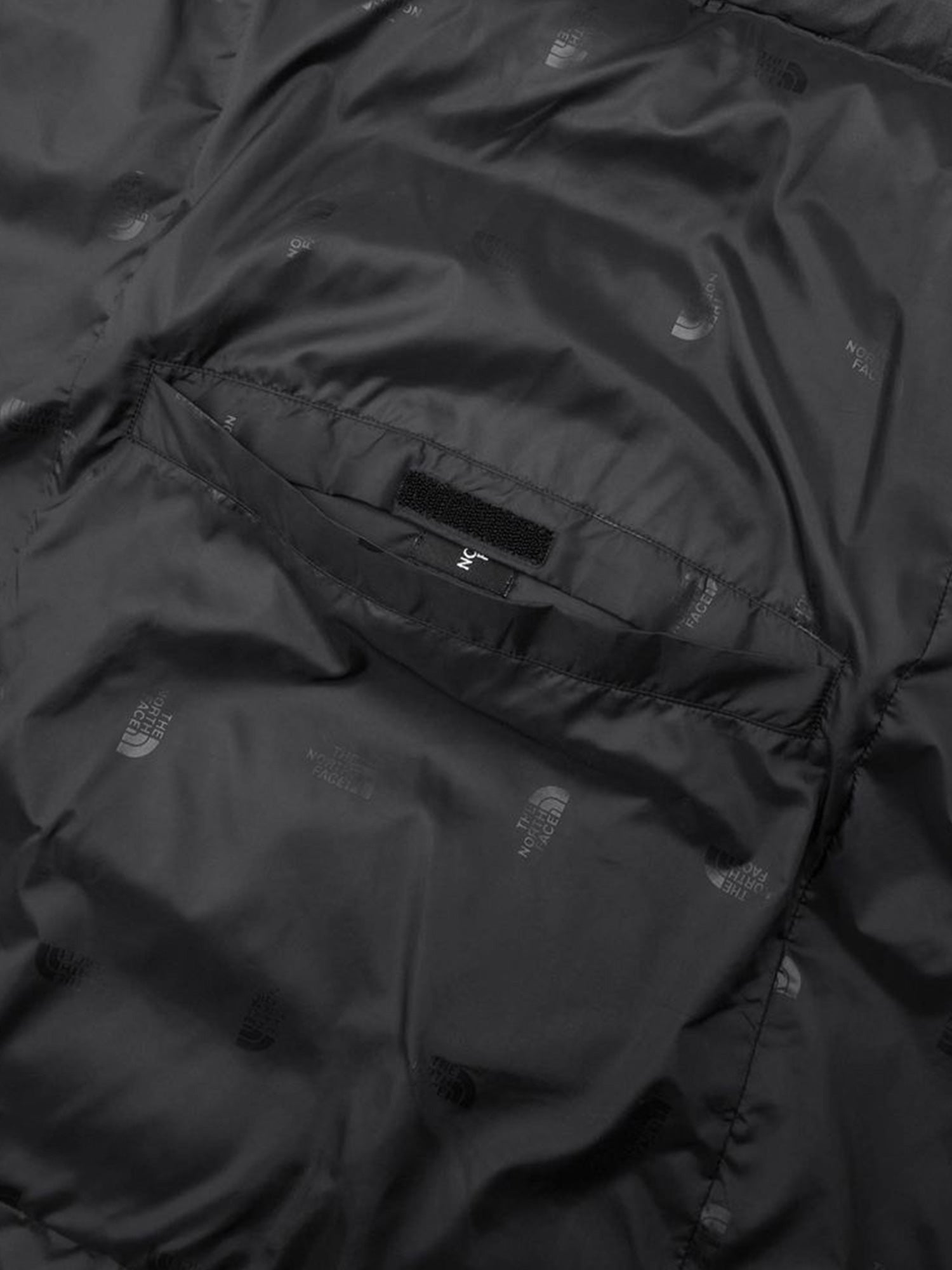 [促销][THE NORTH FACE] 婴儿贝壳毯 / The North Face 男女通用户外婴儿襁褓毯 / NNB72301 24FW