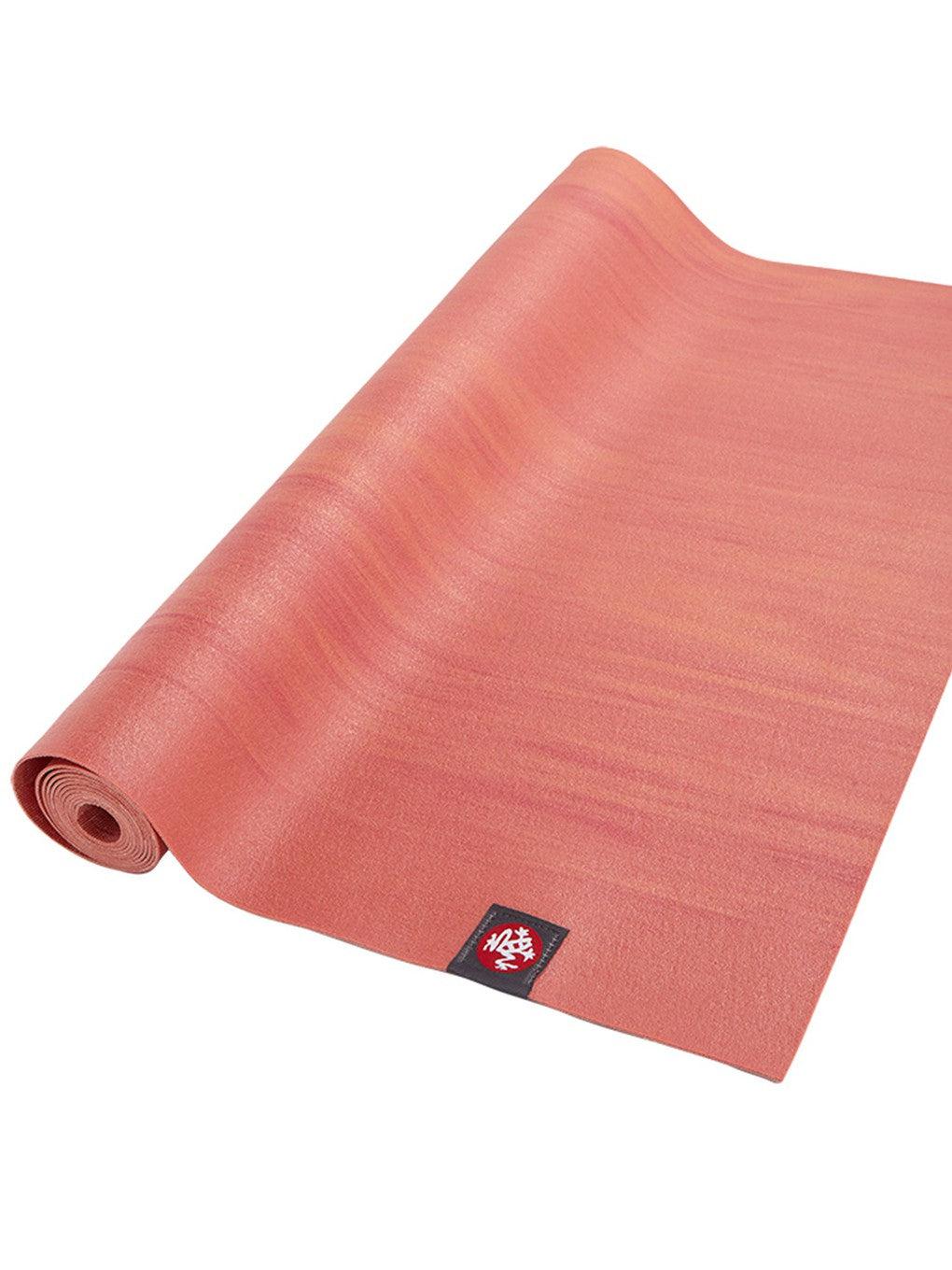 [Manduka] eko super lite エコ スーパーライト トラベル ヨガマット (1.5mm) 折りたたみ / eKO Super Lite Travel Yoga Mat マンドゥカ 軽量 24FW-Puravida! プラヴィダ　ヨガ ピラティス フィットネスショップ