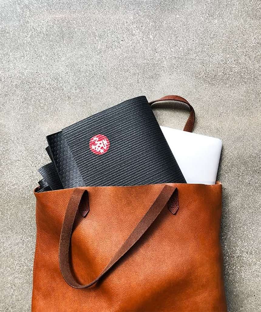 [Manduka] PRO プロ トラベル ヨガマット(2.5mm) 折りたたみ / PRO Travel Yoga Mat 軽量 マンドゥカ-Puravida! プラヴィダ　ヨガ ピラティス フィットネスショップ