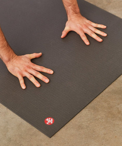 [Manduka] PROlite ヨガマット ロング&amp;ワイド （5mm / 76cm×200cm） / YOGA MAT PROlite LONG &amp; WIDE 大型 マンドゥカ 22SS - Puravida! プラヴィダ　ヨガ フィットネスショップ