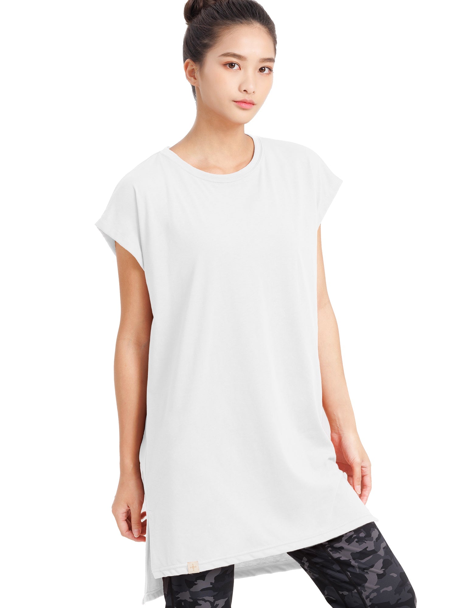 [Loopa] ルーパ サイドスリット チュニック Tee side slit tunic tee / ヨガトップス ヨガウェア Tシャツ [A] 20_1-Puravida! プラヴィダ　ヨガ ピラティス フィットネスショップ