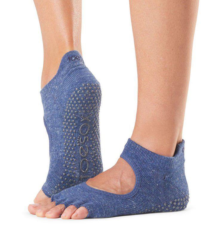 [TOESOX] ベラリナ（Half-Toe) グリップ ソックス / ヨガ 滑り止め付き 靴下 23SS -Manduka マンドゥカ ヨガマット ヨガグッズ ヨガウェア ヨガ #カラー_ネイビーブルー