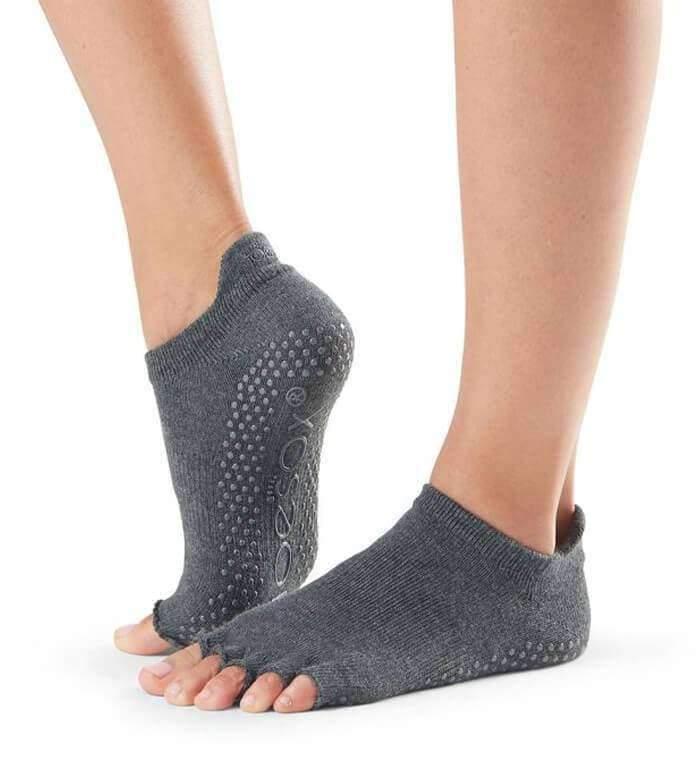 [TOESOX] ローライズ（Half-Toe) グリップ ソックス/ ヨガ 滑り止め付き下 23SS -Manduka マンドゥカ ヨガマット ヨガグッズ ヨガウェア ヨガ #カラー_チャコールグレー