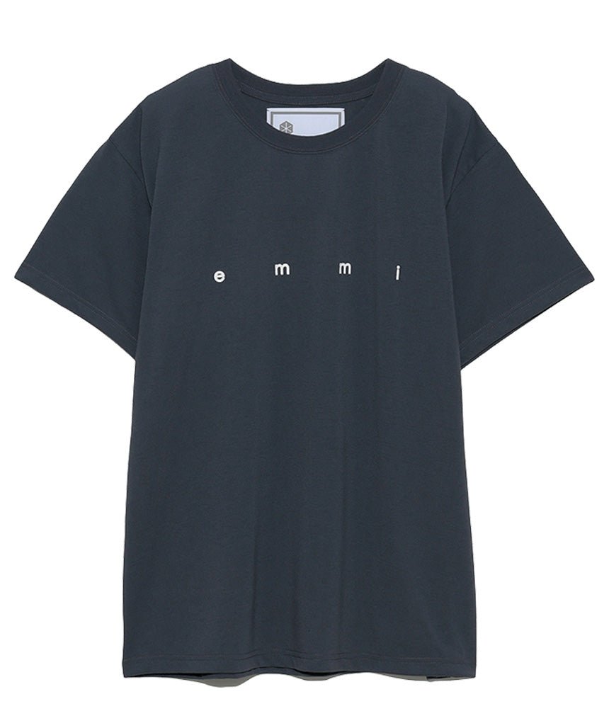 [emmi] VIBTEX emmi ロゴ TEE/ エミ ヨガウェア トップス Tシャツ 全3色 21FW - Puravida! プラヴィダ　ヨガ フィットネスショップ